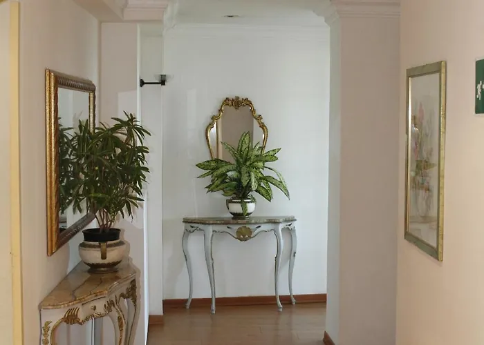 Eliseo Otel Roma